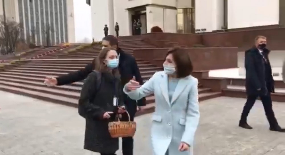 „De azi porțile sunt deschise”. Maia Sandu și-a invitat susținătorii în ograda Președinției